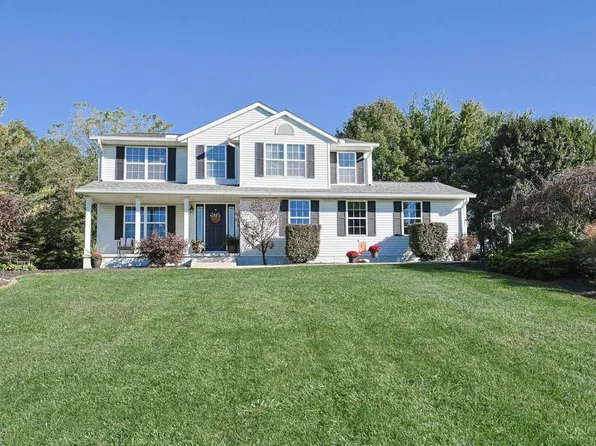 77 Sycamore Glen Dr, Wilmington, OH 45177