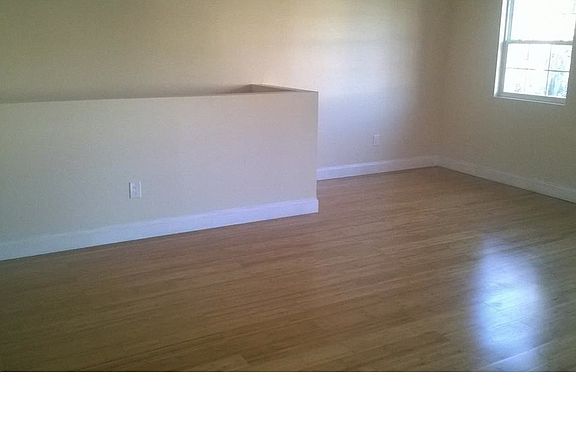 2nd image of 406 S 1st Ave #2