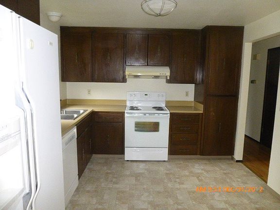 5th image of 5400 128th Pl NE