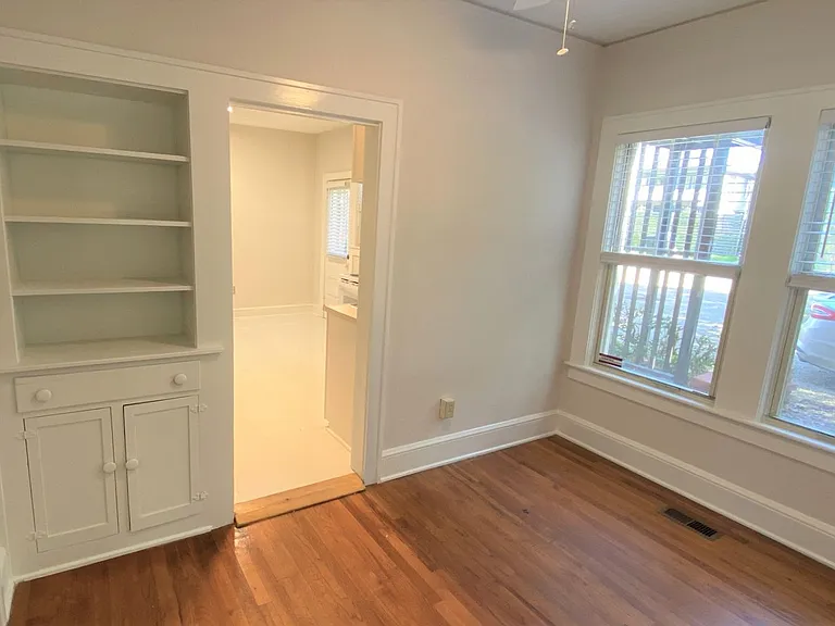 322 Beard St #1 — Photo 8