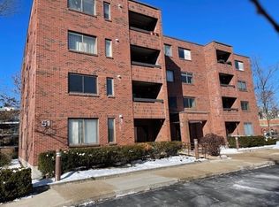 51 John St APT 302, Brookline, MA 02446