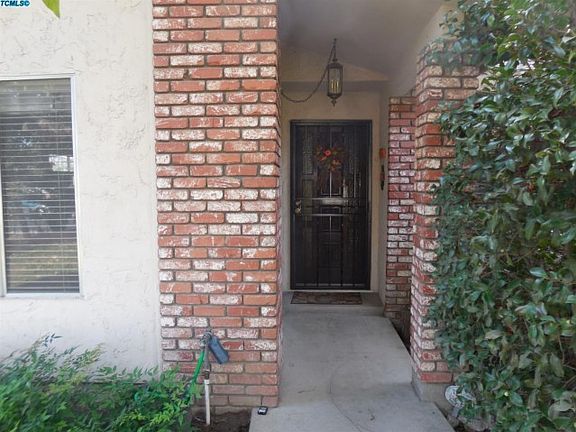 2nd image of 1223 W Ashland Ave