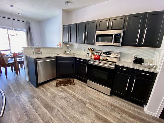 5th image of 8016 Stratford Cir S