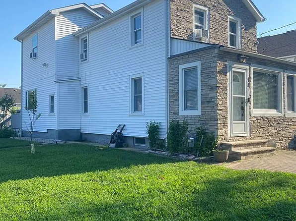 18 Clinton Ave, Eatontown, NJ 07724