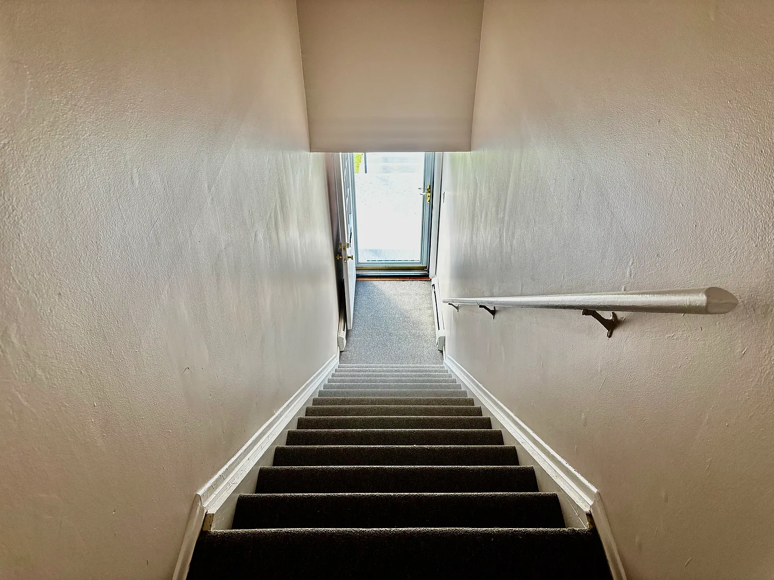 1 bed, 882 sqft, $1,995 — Photo 2