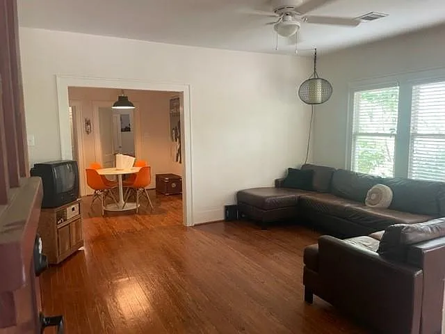 4105 McKinney St #B — Photo 10