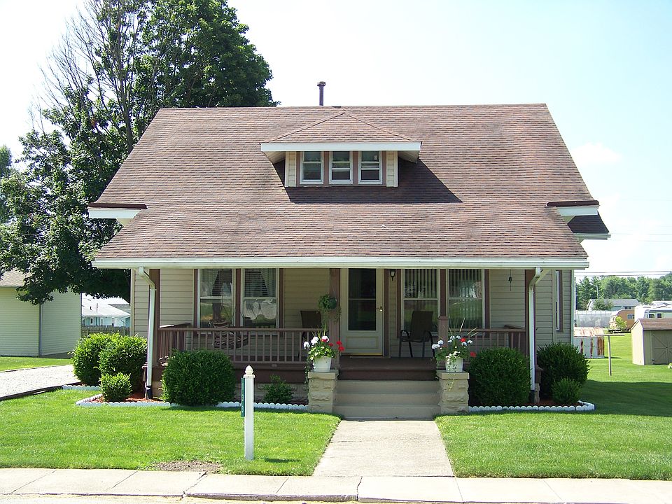 1st image of 133 E Washington St