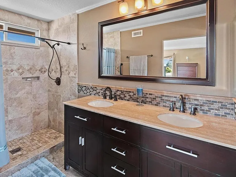 13392 Cool Lake Way — Photo 17
