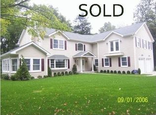 8 Durham Rd, White Plains, NY 10607