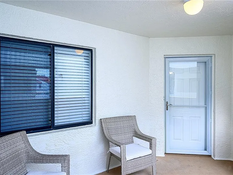 586 Beachwalk Cir #O-205 — Photo 4