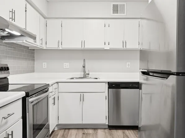 Peoria Grand Apartments