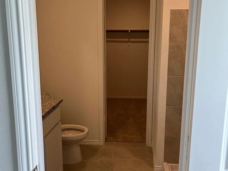 1507 Forge Pond Ln — Photo 9