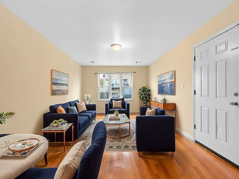 73 Woodlawn Ave #2 — Photo 2