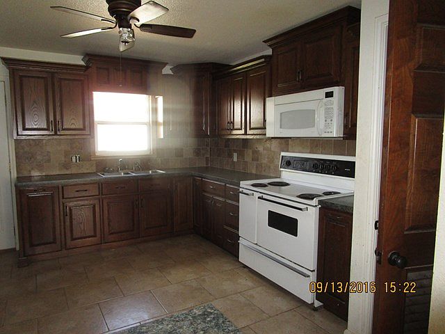 2nd image of 1200 Bellaire Dr