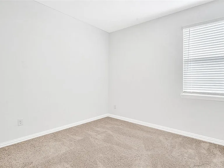 5108 Wilder Ave — Photo 8