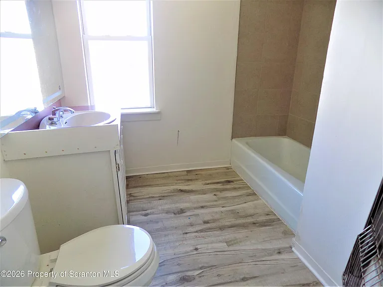513 Washington Ave #7 — Photo 4