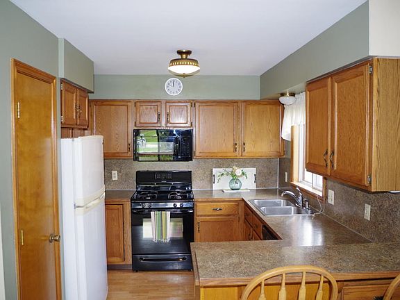 4th image of 71 Grand Village Ct SW #37