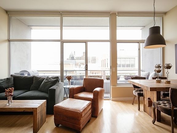 3rd image of 524 Saint Johns Pl APT 5C