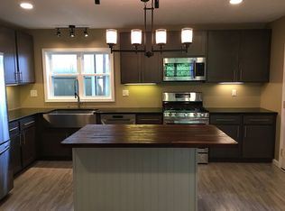 6 Mill St, Rivesville, WV 26588