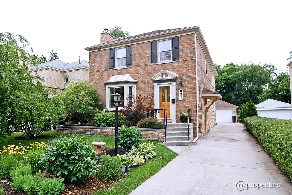 567 Selborne Rd photo 1