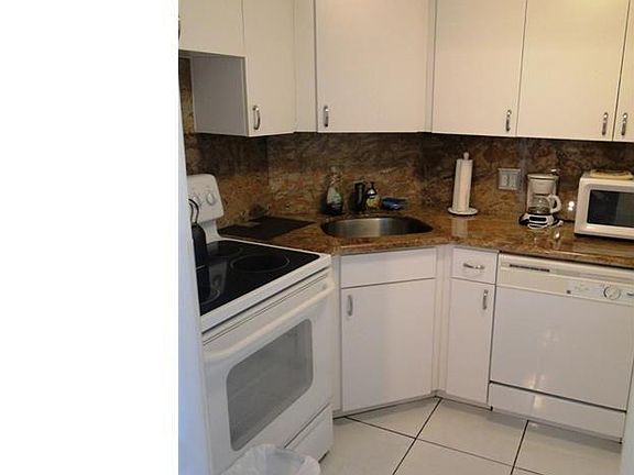 5th image of 4040 Galt Ocean Dr #904