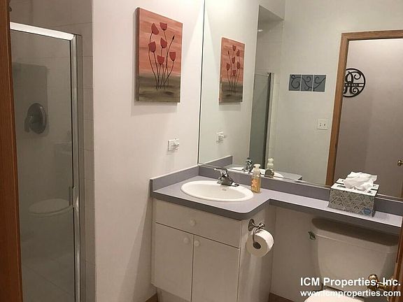 5th image of 2510 N Southport Ave #2F