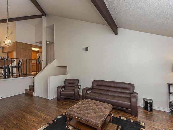 5th image of 26124 Rainbow Glen Dr