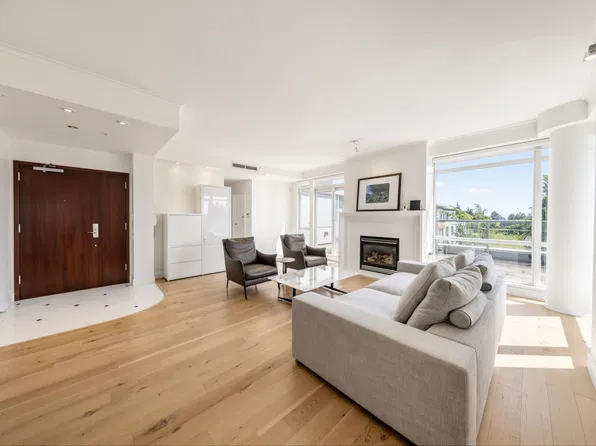 618 W 45th Ave #602, Vancouver, BC V5Z 4R7