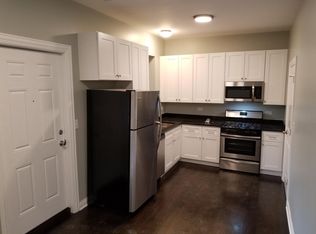 943 E Marquette Rd #3, Chicago, IL 60637