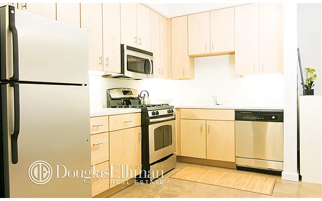 Rented by Douglas Elliman | media 33