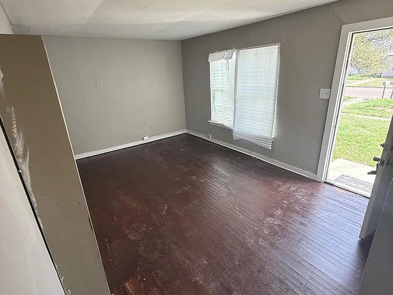 1414 Dunaway St — Photo 5