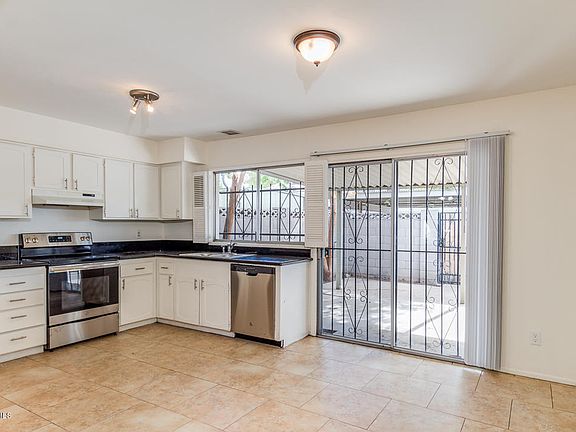 3rd image of 2646 W Highland Ave