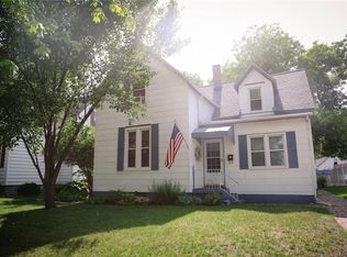 704 Zschokke St, Highland, IL