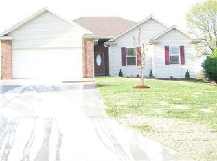 1809 E 22nd St, Sedalia, MO 65301