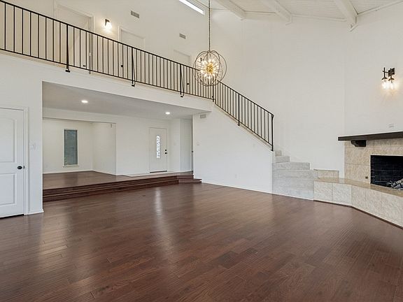 4th image of 7412 Lochwood Ct