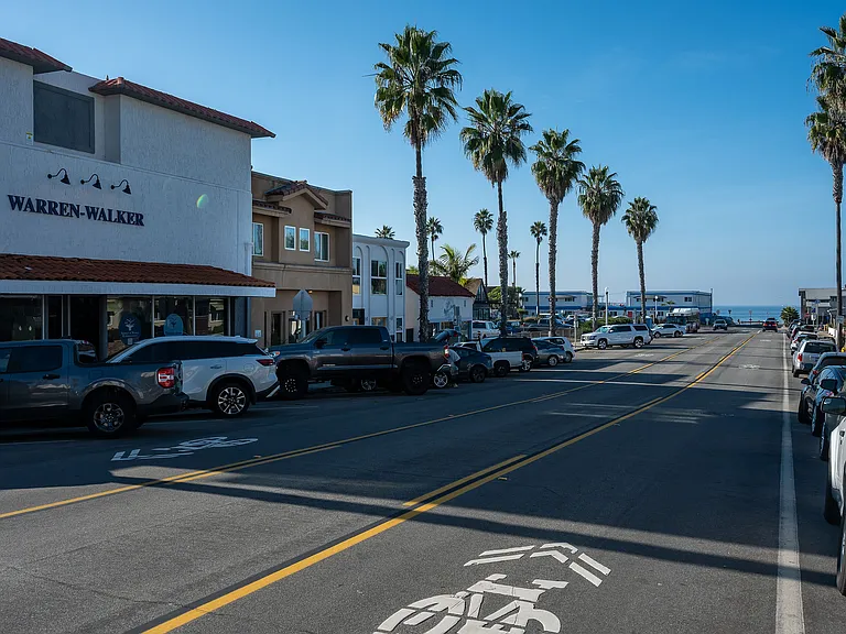 4741 Point Loma Ave #201 — Photo 48