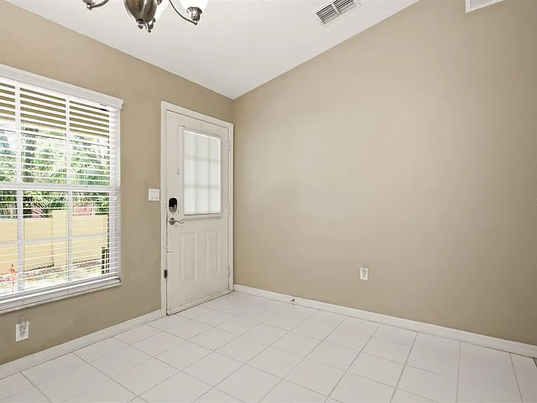 406 S Bayview Blvd #1 — Photo 6
