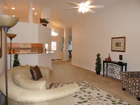 Great room vaulted ceilings