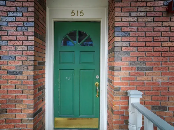 515 Green St APT 6, Cambridge, MA 02139