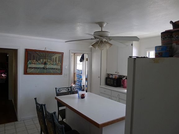 4th image of 2145 E Church St