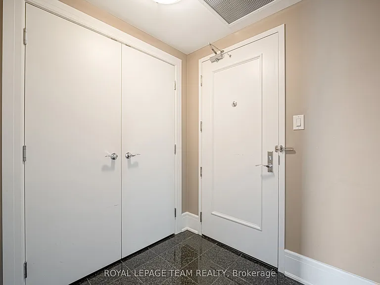 700 Sussex Dr #601 — Photo 23