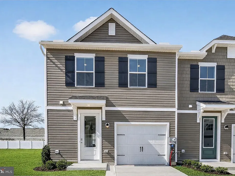 236 Clement Loop