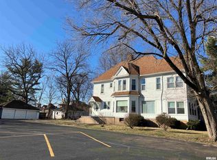 225 S Tremont St, Kewanee, IL 61443