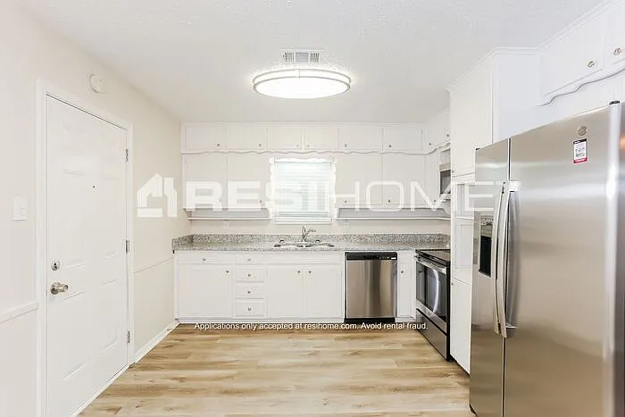 1300 Prelude Dr — Photo 3