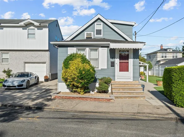 8 Savoy Avenue, Elmont, NY 11003