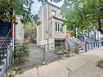 364 5th Street