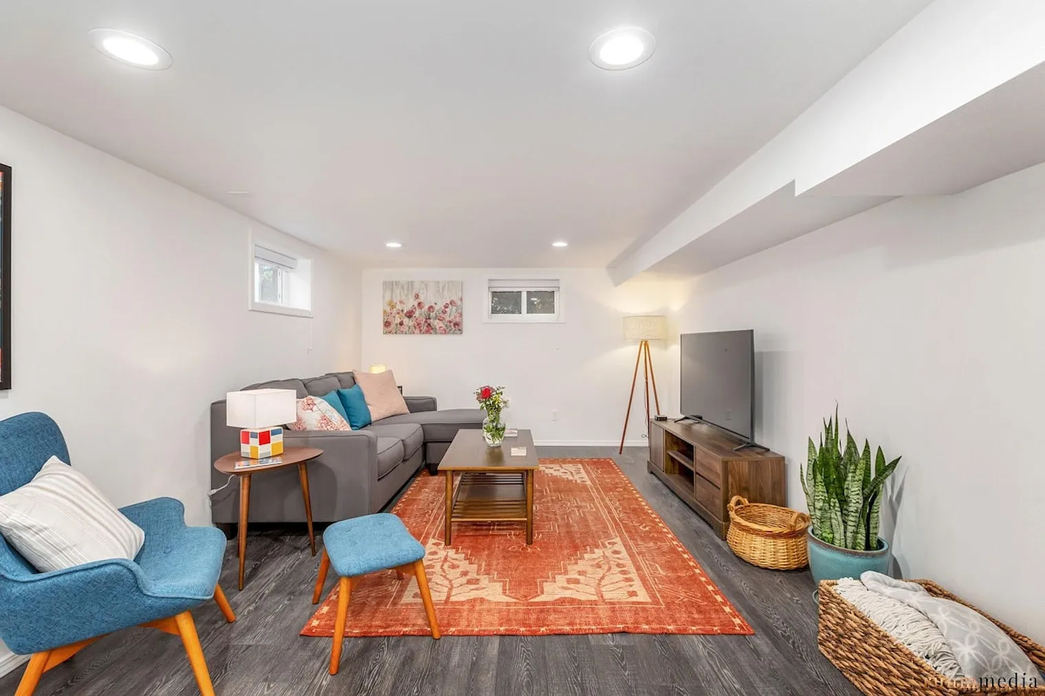 2 bed, 1.0 bath, 3089 sqft, $2,886 — Photo 1