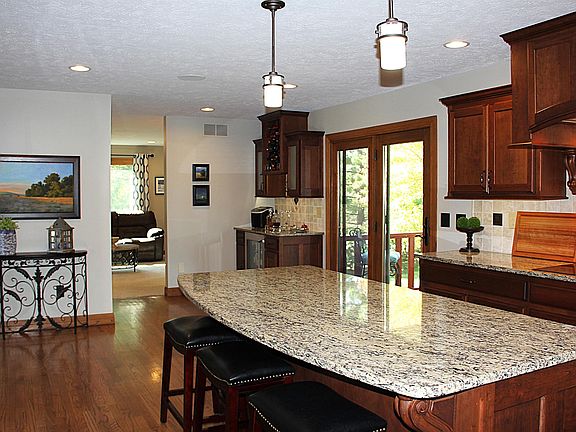 5th image of 3821 Kates Ct