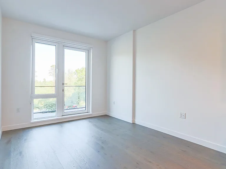 6859 Cambie St #307 — Photo 11