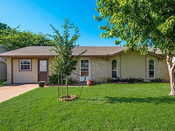 2nd image of 1037 Hillwood Dr